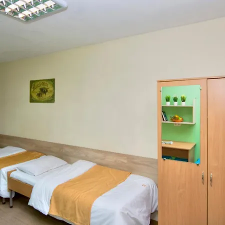 Podolski Hostel *